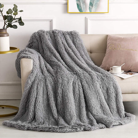 BLANKETS & THROWS